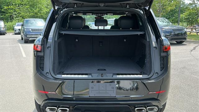 Photo of 2025 Santorini Black Metallic Land Rover Range Rover Sport