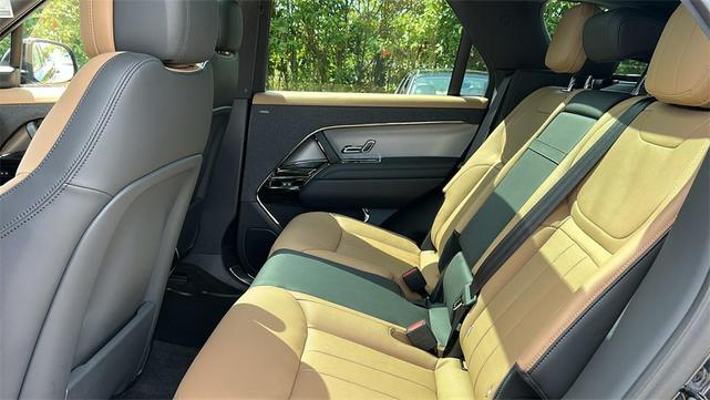 Photo of 2025 Santorini Black Metallic Land Rover Range Rover Sport