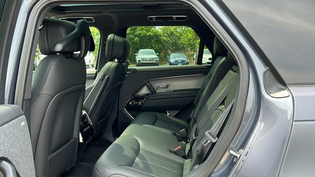 Photo of 2025 Varesine Blue Metallic Land Rover Range Rover Sport