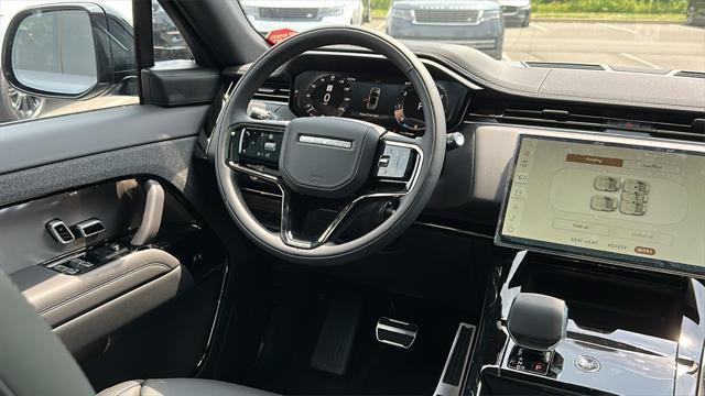Photo of 2025 Varesine Blue Metallic Land Rover Range Rover Sport