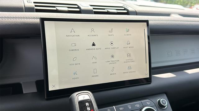Photo of 2024 Fuji White Land Rover Defender