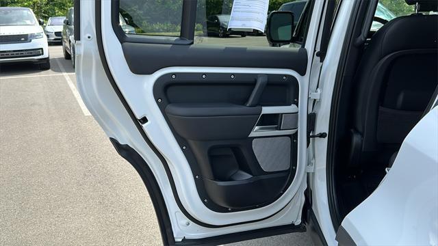 Photo of 2024 Fuji White Land Rover Defender