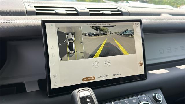 Photo of 2024 Fuji White Land Rover Defender