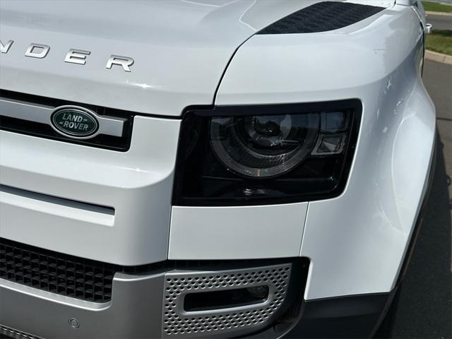 Photo of 2024 Fuji White Land Rover Defender