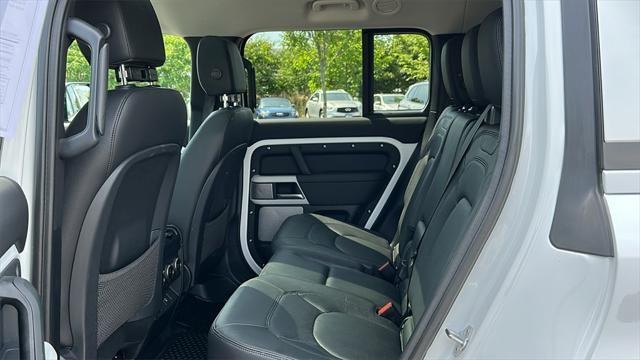 Photo of 2024 Fuji White Land Rover Defender