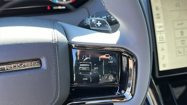 Photo of 2025 Ligurian Black Gloss Land Rover Range Rover Sport