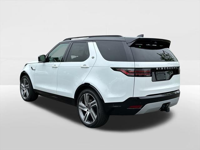 Photo of 2025 Fuji White Land Rover Discovery