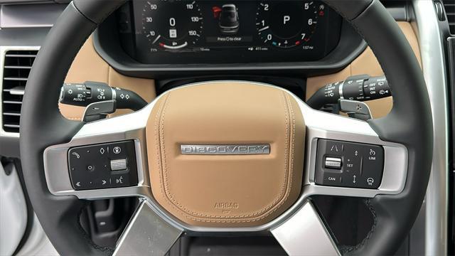 Photo of 2025 Fuji White Land Rover Discovery