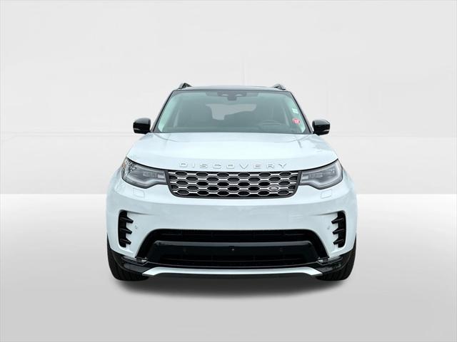 Photo of 2025 Fuji White Land Rover Discovery