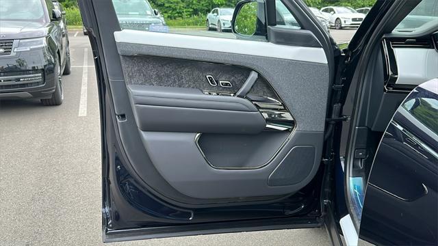 Photo of 2025 Blue Land Rover Range Rover Sport