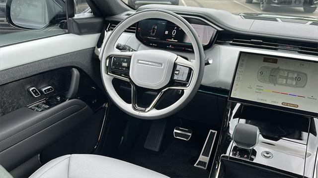 Photo of 2025 Blue Land Rover Range Rover Sport