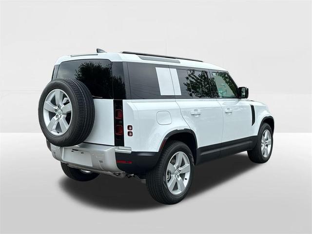 Photo of 2025 Fuji White Land Rover Defender