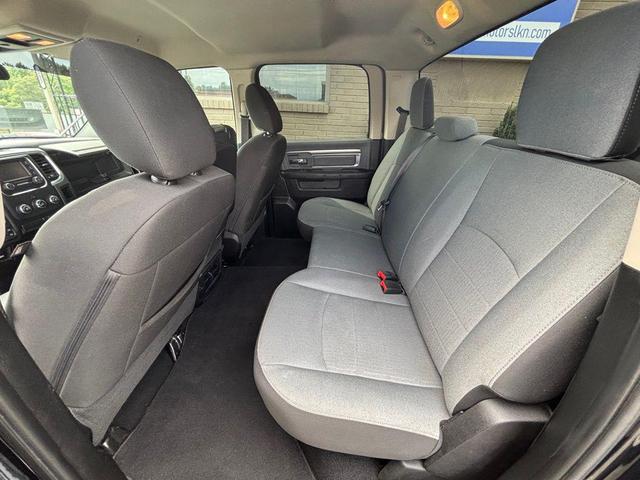 Photo of 2021 Diamond Black Crystal Pearlcoat RAM 1500 Classic