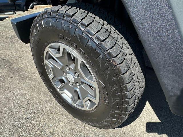 Photo of 2014 Bright White Clearcoat Jeep Wrangler Unlimited
