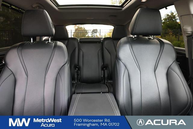 Photo of 2022 Liquid Carbon Metallic Acura MDX