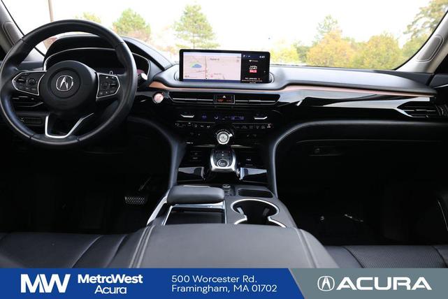 Photo of 2022 Liquid Carbon Metallic Acura MDX