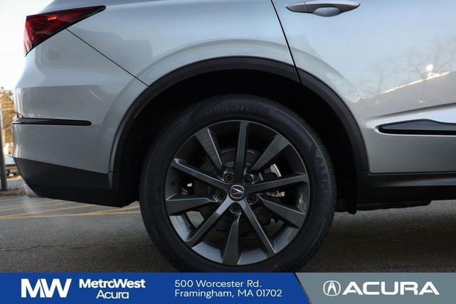 Photo of 2025 Lunar Silver Metallic Acura MDX