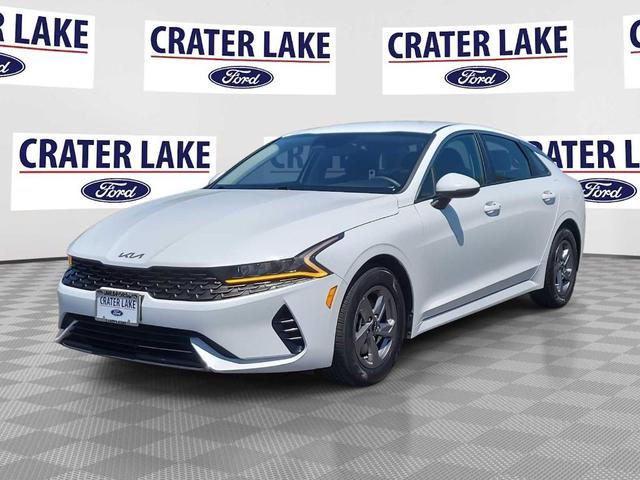 Photo of 2023 Glacial White Pearl Kia K5