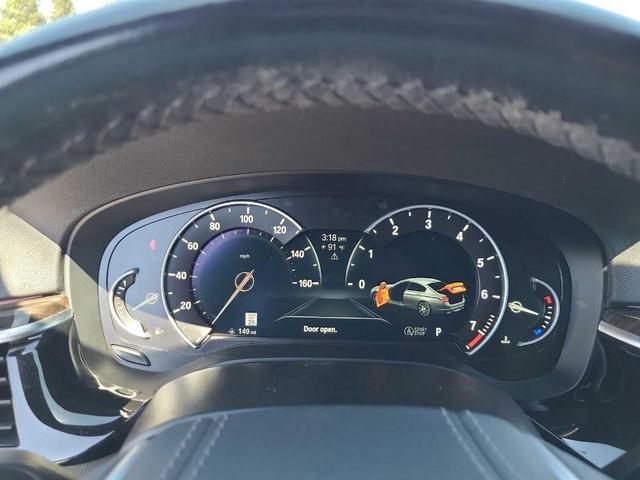 Photo of 2019 Black Sapphire Metallic BMW 530