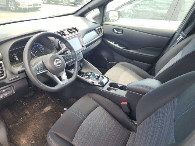 Photo of 2024 Deep Blue Pearl Nissan Leaf