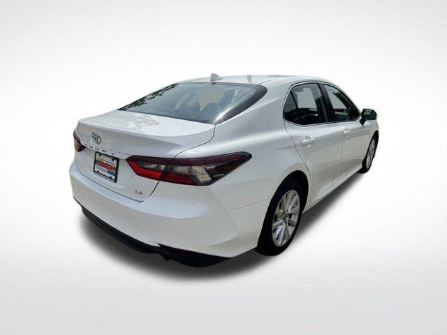 Photo of 2022 White Toyota Camry