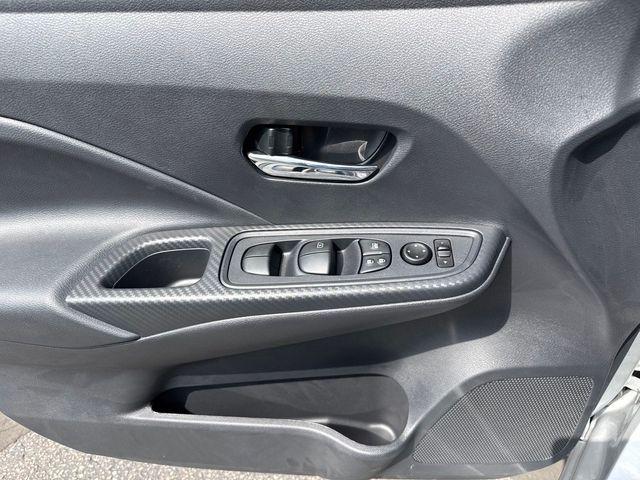 Photo of 2025 Brilliant Silver Metallic Nissan Versa