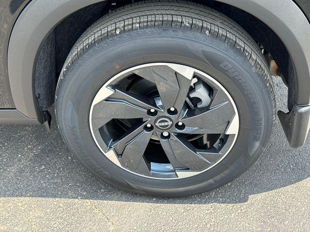 Photo of 2026 Super Black Nissan Rogue