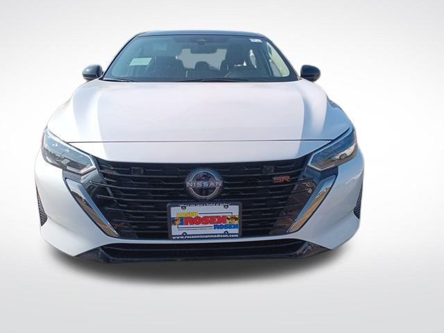 Photo of 2025 Aspen White Tricoat/Super Black Nissan Sentra