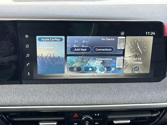 Photo of 2025 Canyon Bronze Metallic Nissan Kicks