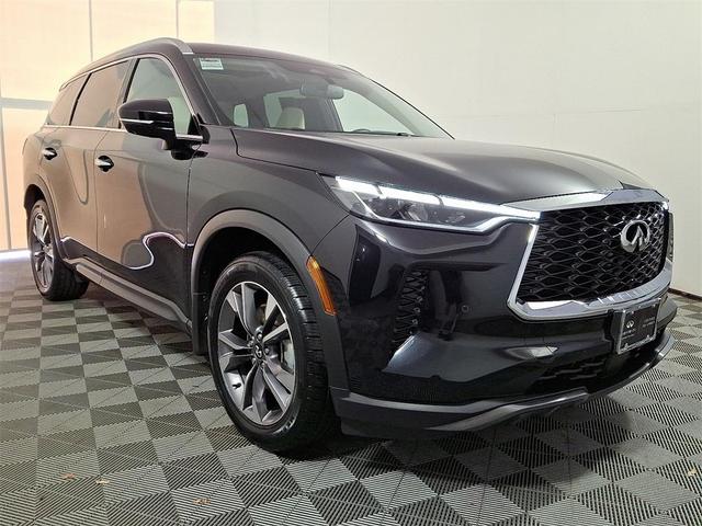 Photo of 2022 Mineral Black INFINITI QX60