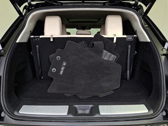 Photo of 2022 Mineral Black INFINITI QX60
