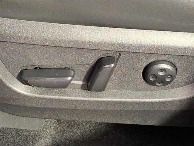 Photo of 2022 Black Obsidian INFINITI QX50