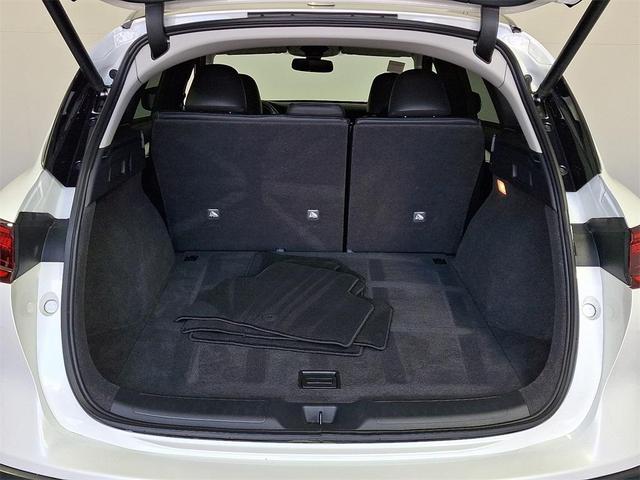 Photo of 2022 Majestic White INFINITI QX50