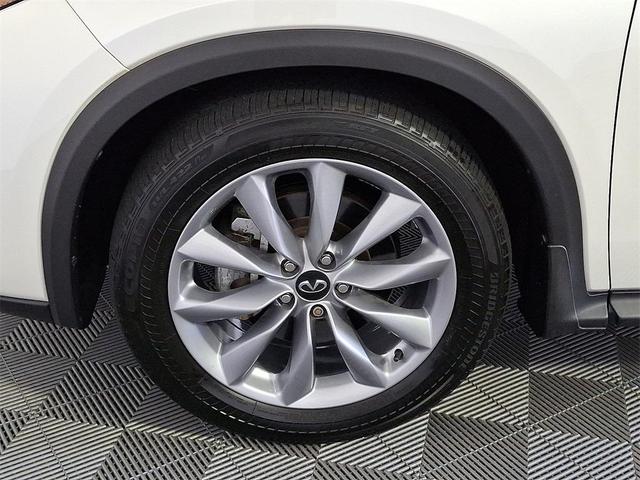 Photo of 2022 Majestic White INFINITI QX50