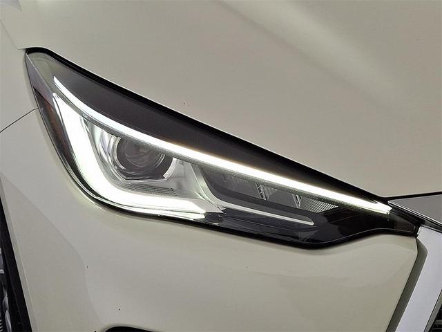 Photo of 2022 Majestic White INFINITI QX50