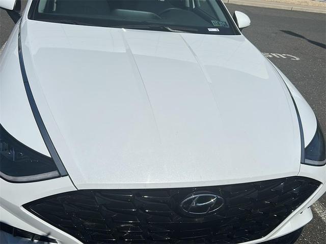 Photo of 2023 White Hyundai SONATA