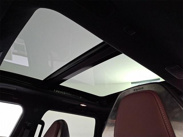 Photo of 2025 Diamond Black INFINITI QX80