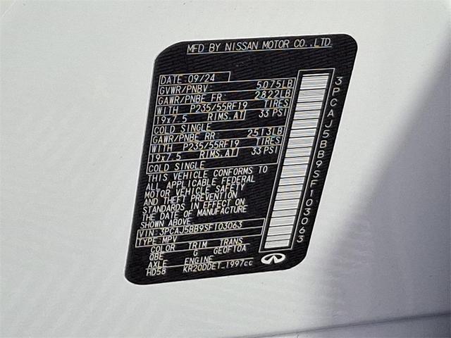 Photo of 2025 Radiant White INFINITI QX50