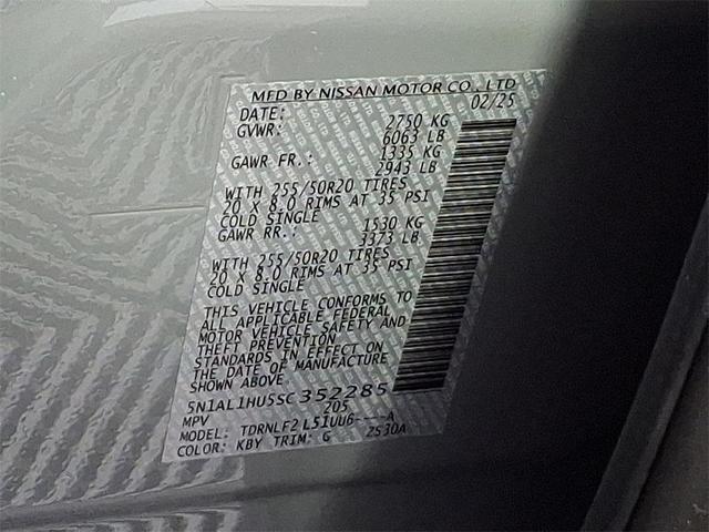Photo of 2025 Gray INFINITI QX60