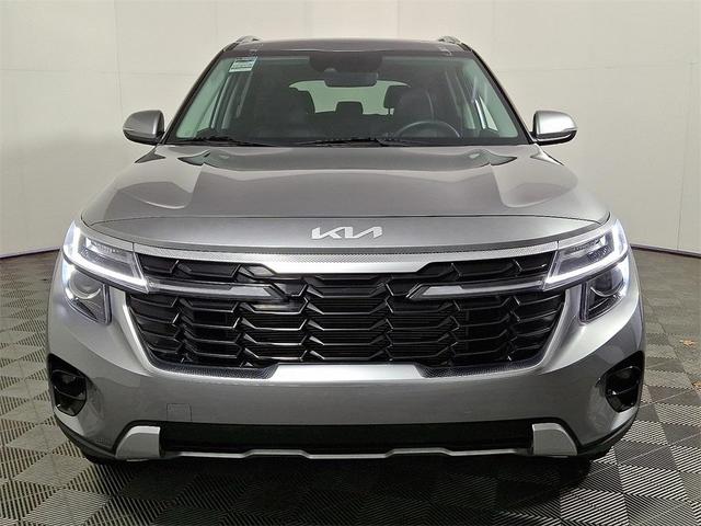 Photo of 2024 Steel Gray Kia Seltos