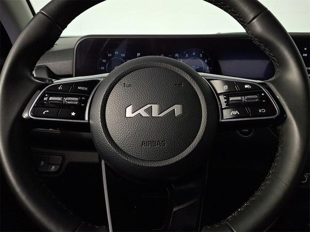 Photo of 2024 Steel Gray Kia Seltos