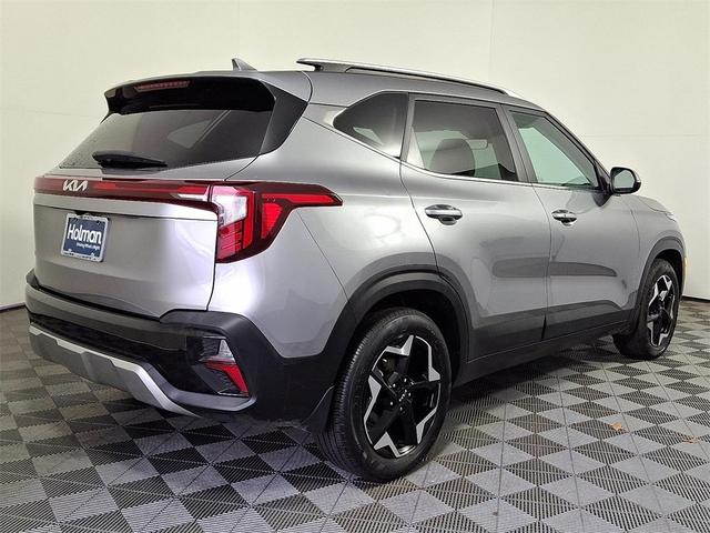 Photo of 2024 Steel Gray Kia Seltos