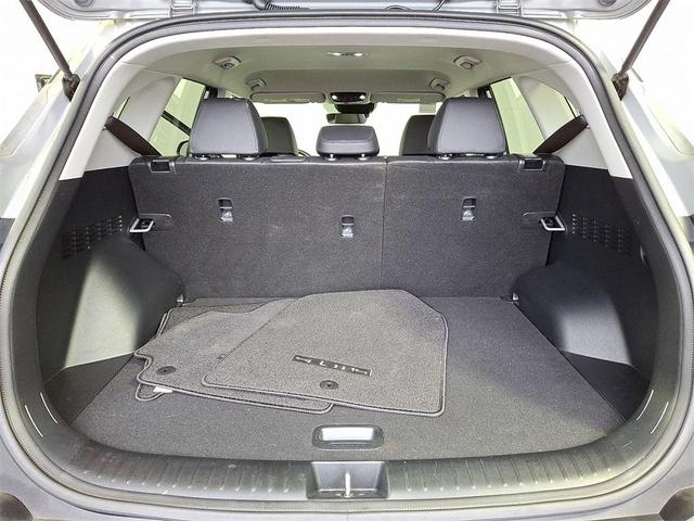 Photo of 2024 Steel Gray Kia Seltos