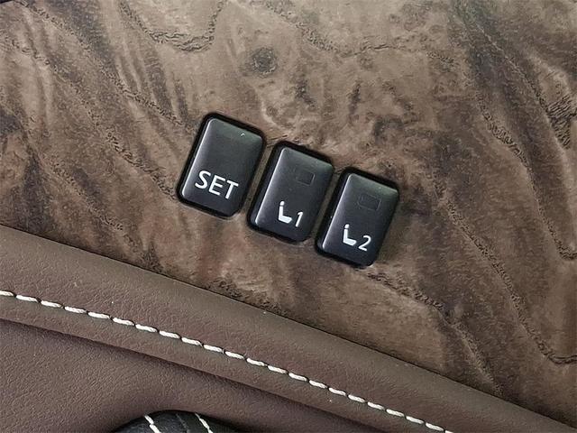 Photo of 2023 Anthracite Gray INFINITI QX80