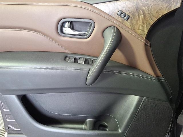 Photo of 2023 Anthracite Gray INFINITI QX80