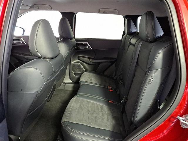 Photo of 2024 Red Mitsubishi Outlander
