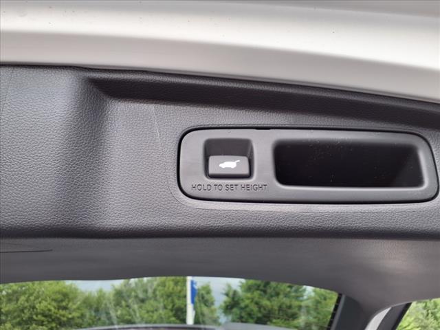Photo of 2026 Platinum White Honda CR-V Hybrid