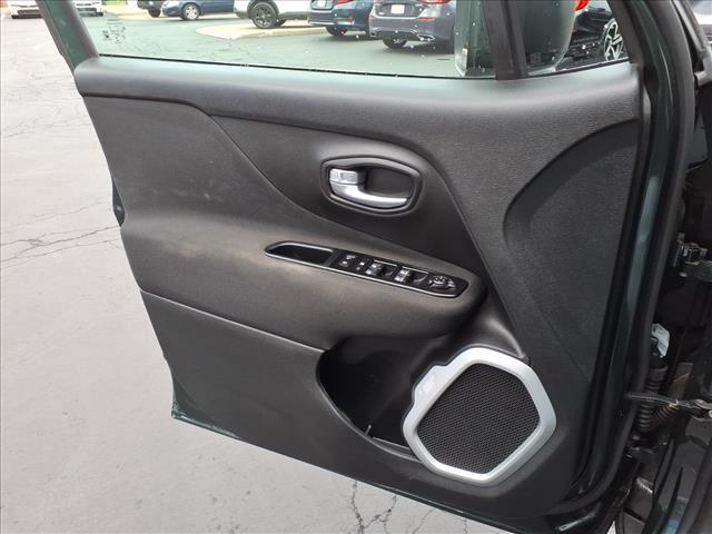 Photo of 2021 Green Jeep Renegade