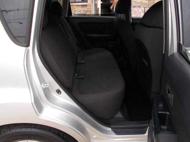 Photo of 2013 Bright Silver Metallic Kia Soul