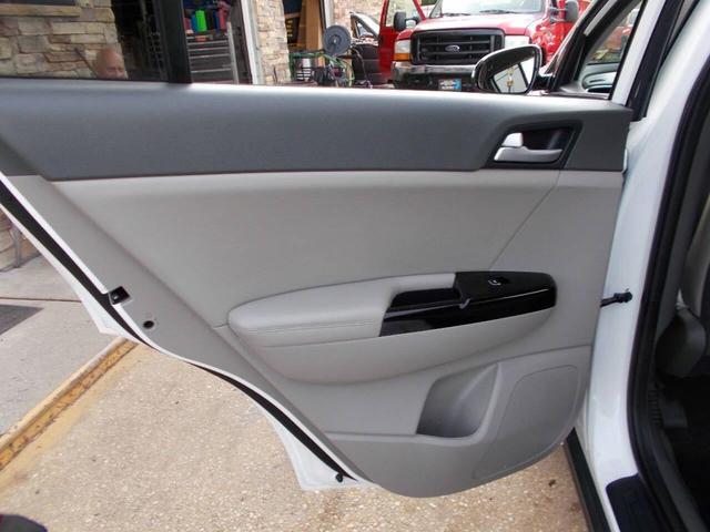 Photo of 2018 Snow White Pearl Kia Sportage